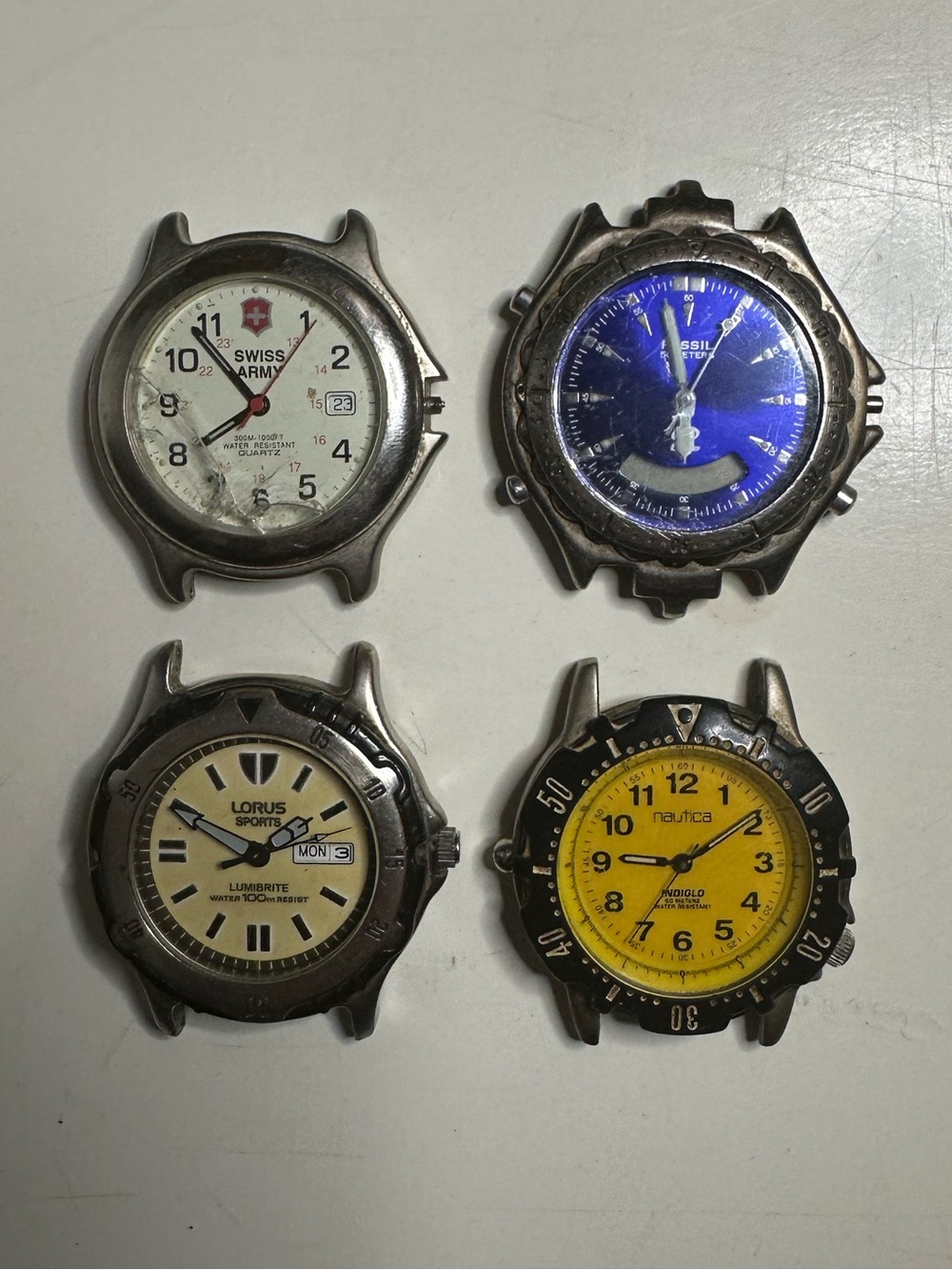 Lot of 4 Men’s Quartz Sports Style Watches for Parts, Swiss Army, Lorus, Fossil